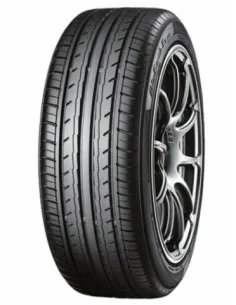 YOKOHAMA BLUEARTH ES32 XL 215/50 R17 95V