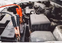 Avviatore batteria auto, la soluzione completa per le emergenze.
